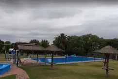 Áreas comunes sum, piscina, juegos en Country Roda en Las Azucenas 2807 en Escobar, Buenos Aires