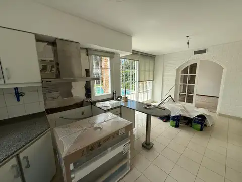 Casa 5 ambientes con 4 baños