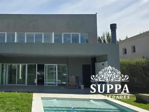 Casa 5 ambientes con 1 baño