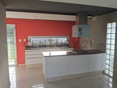 Mendoza 300, Piso 0