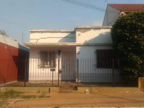 Casa - Venta - Argentina, Berazategui - Calle 19 5167