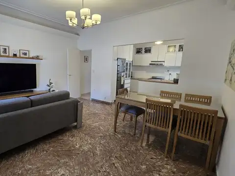 Casa tipo PH al frente 4 amb c/garage - Exc estado