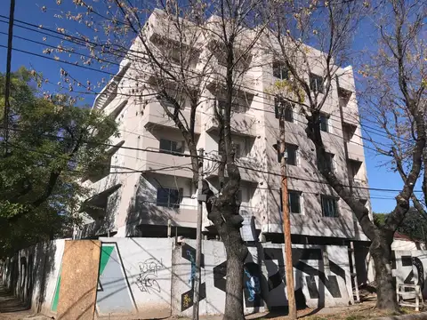 Azcuenaga nº 790 Esq. Moreno