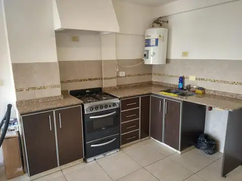 Departamento en Alquiler en Haedo, $ 400.000