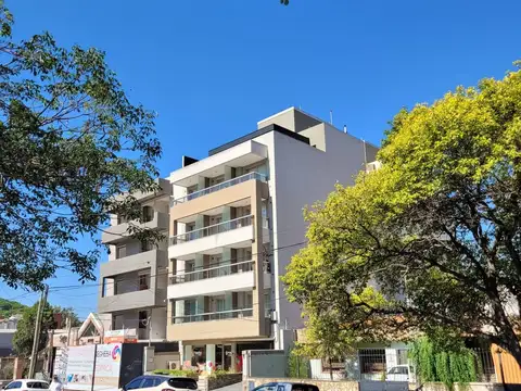 Tres Cerritos. Av. Reyes Católicos 1400