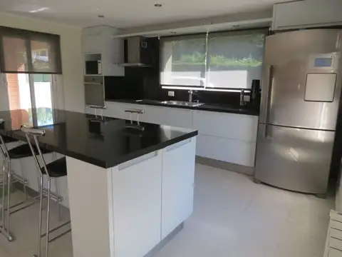 Se vende CasaQuinta de Categoría Altos del Sauce