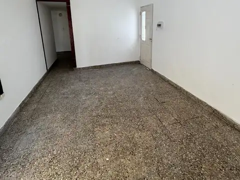 Depto Tipo Casa en Alquiler de 3 ambientes