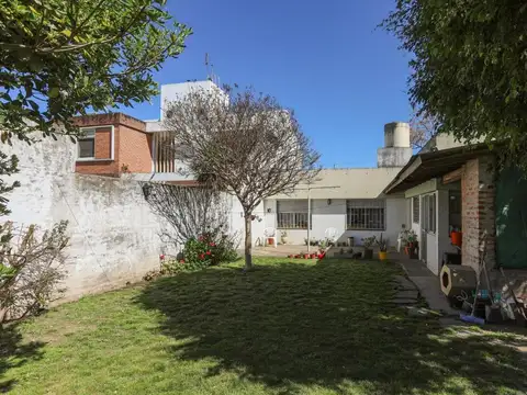VENTA CASA 4 AMB C/QUINCHO Y JARDIN HAEDO NORTE