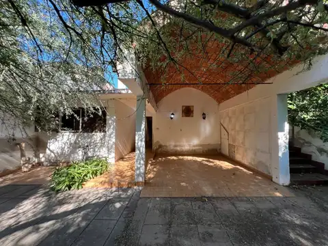 SE VENDE CASA A REFACCIONAR OPORTUNIDAD INVERSION