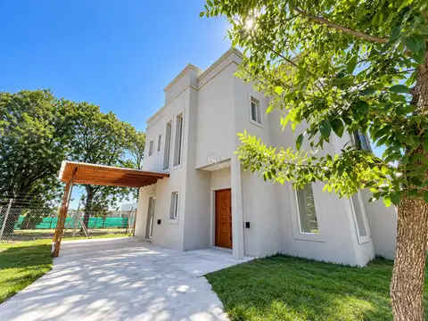Casa  en Venta en Santa Guadalupe, Pilar del Este, Pilar