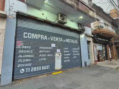 VENTA DE LOCAL EN FLORES