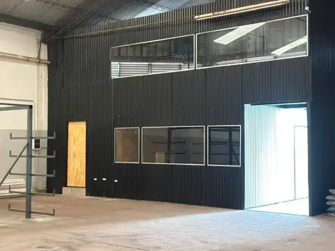 ALQUILO GALPON ESTACIÓN FLORES, 700 M2, ACCESO A CIRC