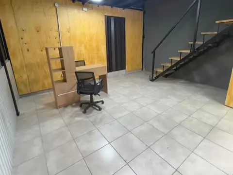 ALQUILO GALPON ESTACIÓN FLORES, 700 M2, ACCESO A CIRC