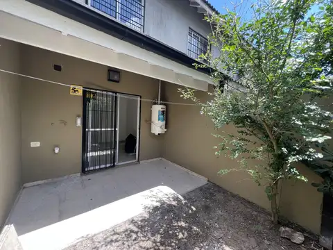 Departamento en Alquiler con 1 cocheras
