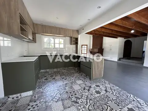 Casa en San Diego Country Club, Con pileta y quincho.