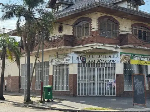 LOCAL EN ESQUINA MAS DEPARTAMENTO  1° PISO