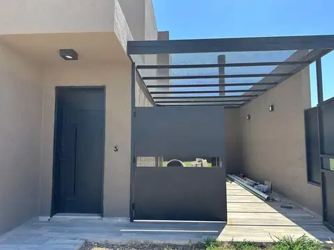 Venta duplex 3 dormitorios en san ignacio village.