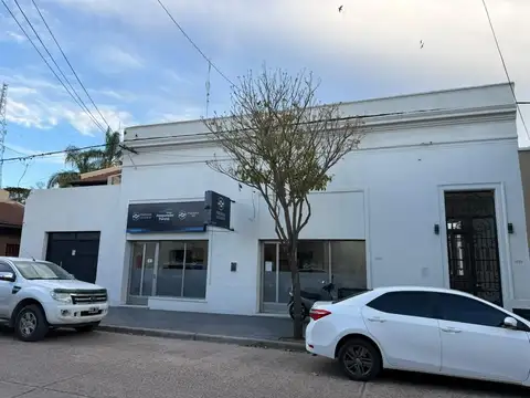 Rivadavia  al 1050