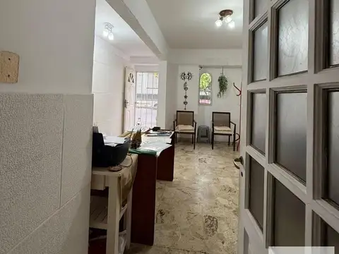 Depto Tipo Casa 6 ambientes con 2 baños