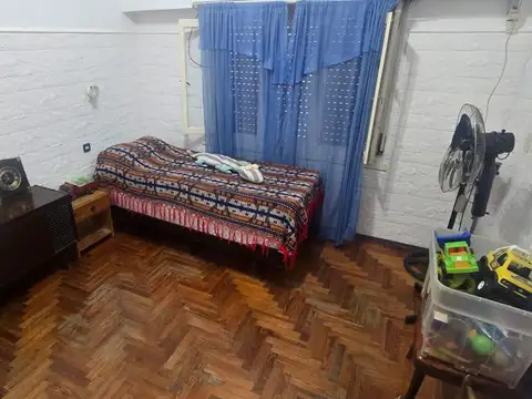 Depto Tipo Casa 5 ambientes con 1 baño