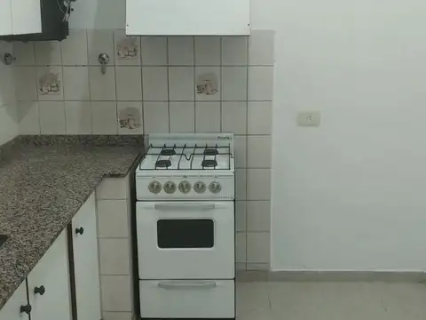 Depto Tipo Casa en Alquiler en Caseros, $ 450.000