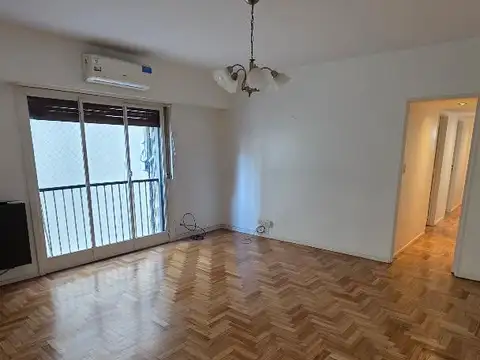Guayaquil 800, Piso 4