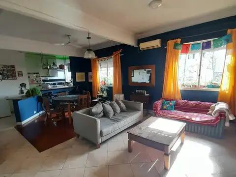 Depto. de 2 ambientes, ex 3 amb.