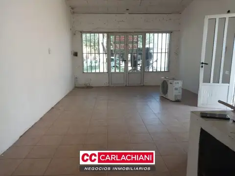 Casa en Alquiler en Las Parejas, $ 300.000