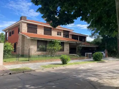 CASA EN VENTA EN MARTÍNEZ IDEAL PARA REFACCIÓN O DEMOLICIÓN