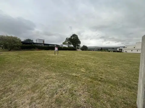 Terreno en Venta de 931,0 m2