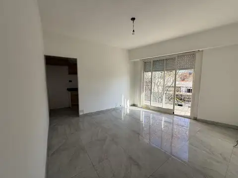 Av. Rivadavia al 10500