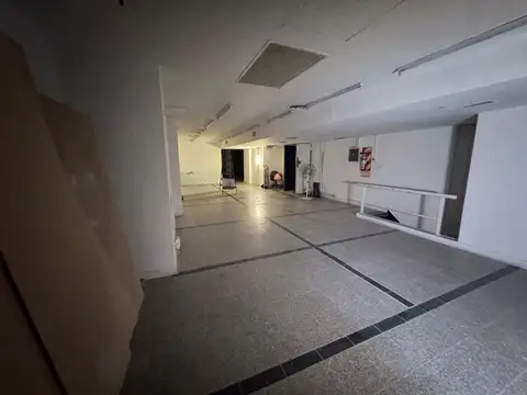 Local en Venta 40 años