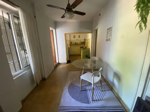 Casa 6 ambientes con 1 baño