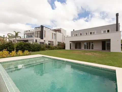 Avenida del Golf 3400