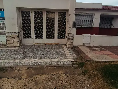 En venta oportunidad Casa MAS departamento y pileta mas de 500 metros dentro de la ciudad