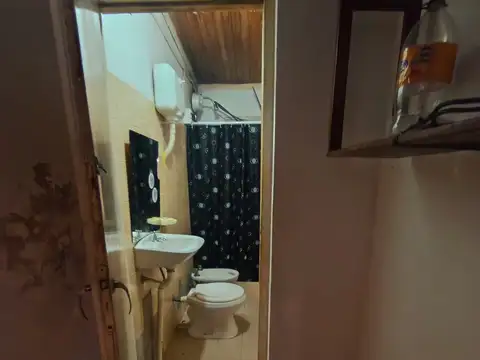 En venta oportunidad Casa MAS departamento y pileta mas de 500 metros dentro de la ciudad