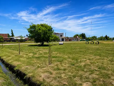 Venta lote con escritura la plata