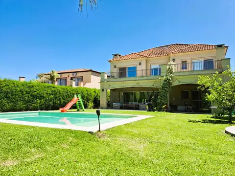 Casa en Barrio Náutico San Marco salida el río
