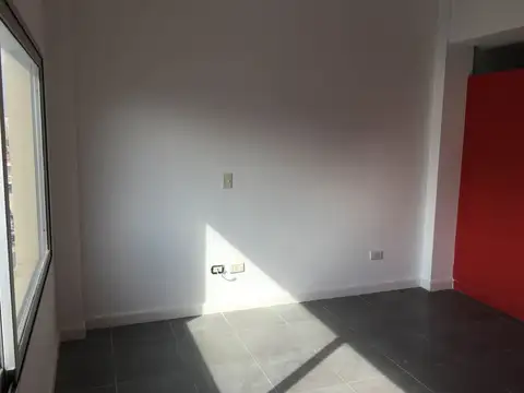 Oficina en Alquiler en San Justo, $ 430.000