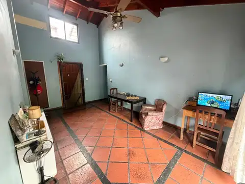Depto Tipo Casa en Venta en Villa Pueyrredon, USD 179.000