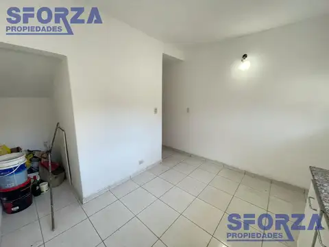 Depto Tipo Casa en Alquiler con 1 cocheras