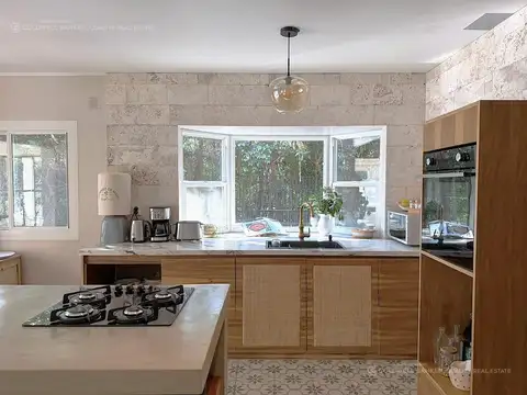 Casa en Venta con 6 cocheras