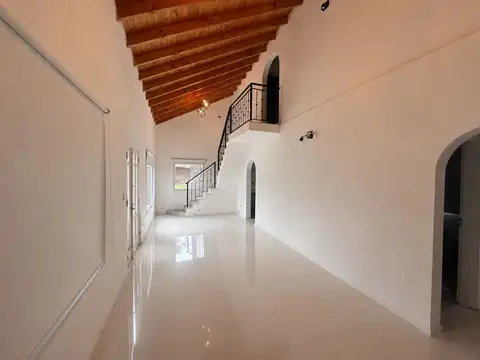 VENTA CASA 4 AMBIENTES PILAR LARENA COUNTRY CLUB
