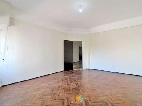 Departamento 8 ambientes con 1 baño