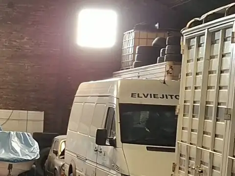 Galpon en Venta 30  mts Fondo