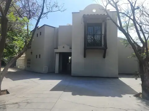 Casa en venta B° Jardines de Estrada