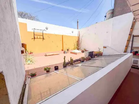 Depto Tipo Casa en Venta con 2 cocheras