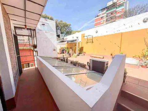 Depto Tipo Casa 5 ambientes con 4 baños
