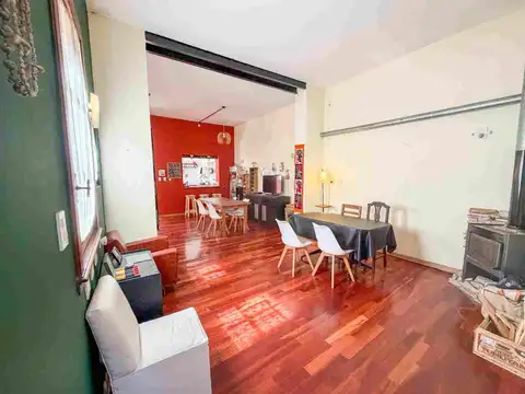 Depto Tipo Casa en Venta de 5 ambientes