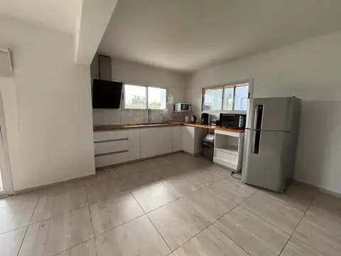 Casa Con Pileta Y Gran Vista-boote S/n